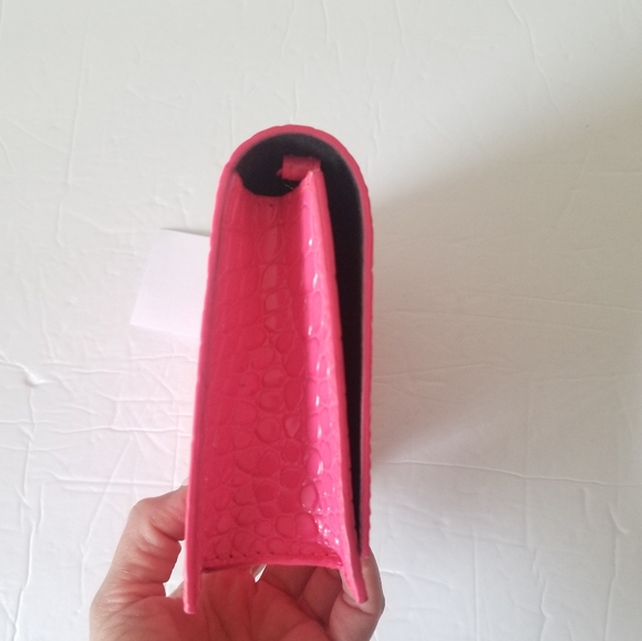 Alexander McQueen Skull Croc-Embossed Leather Chain Crossbody Neon Pink - Picture 10 of 12